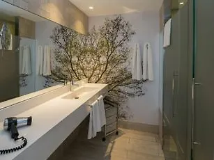 Illot Park & Spa カラ・ラトハダ ホテル