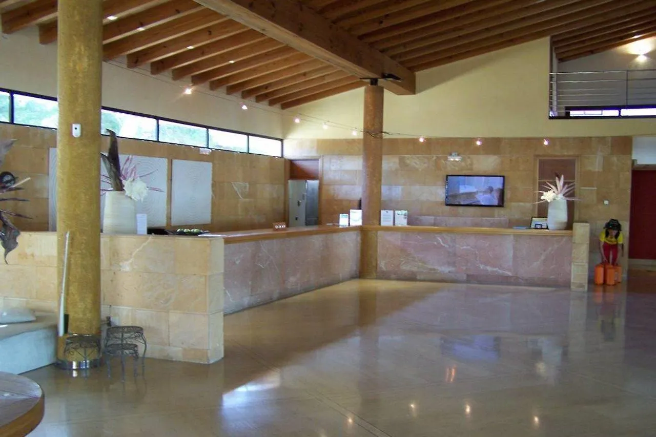 فندق Illot Park & Spa كالا راتخاذا