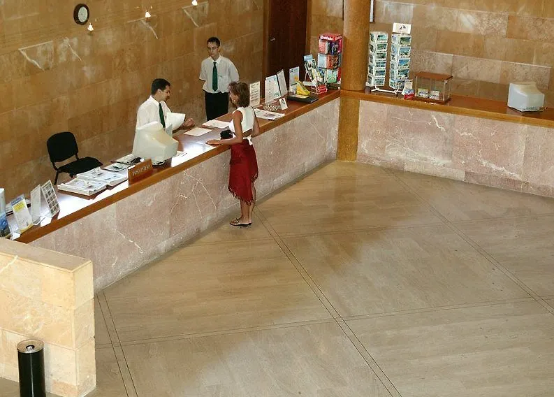 Illot Park & Spa كالا راتخاذا فندق